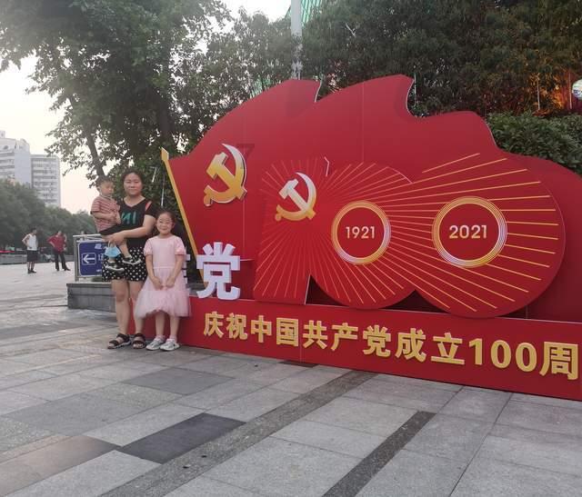 过年的气氛哪都有，整个沈阳皆是如此，这是沈北新区，欢迎来沈阳